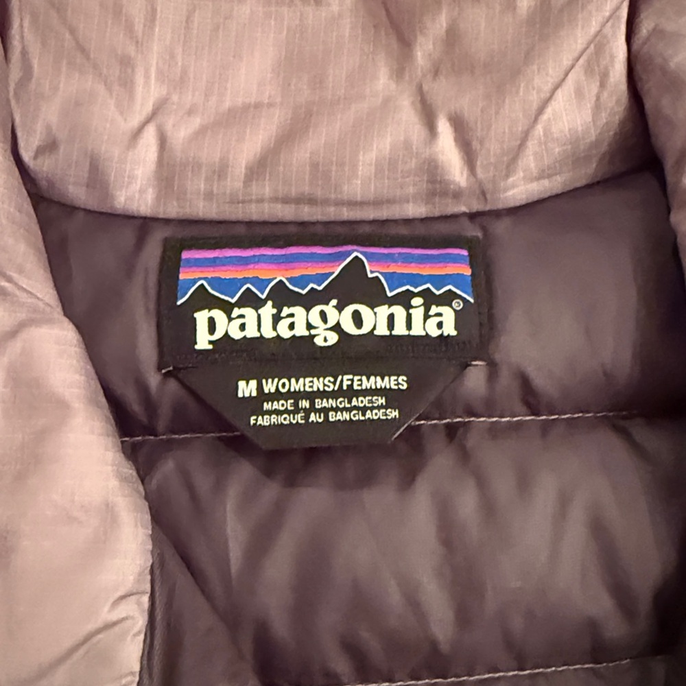 Patagonia Women’s Light Weight Grey Jacket - Picture 2 of 4